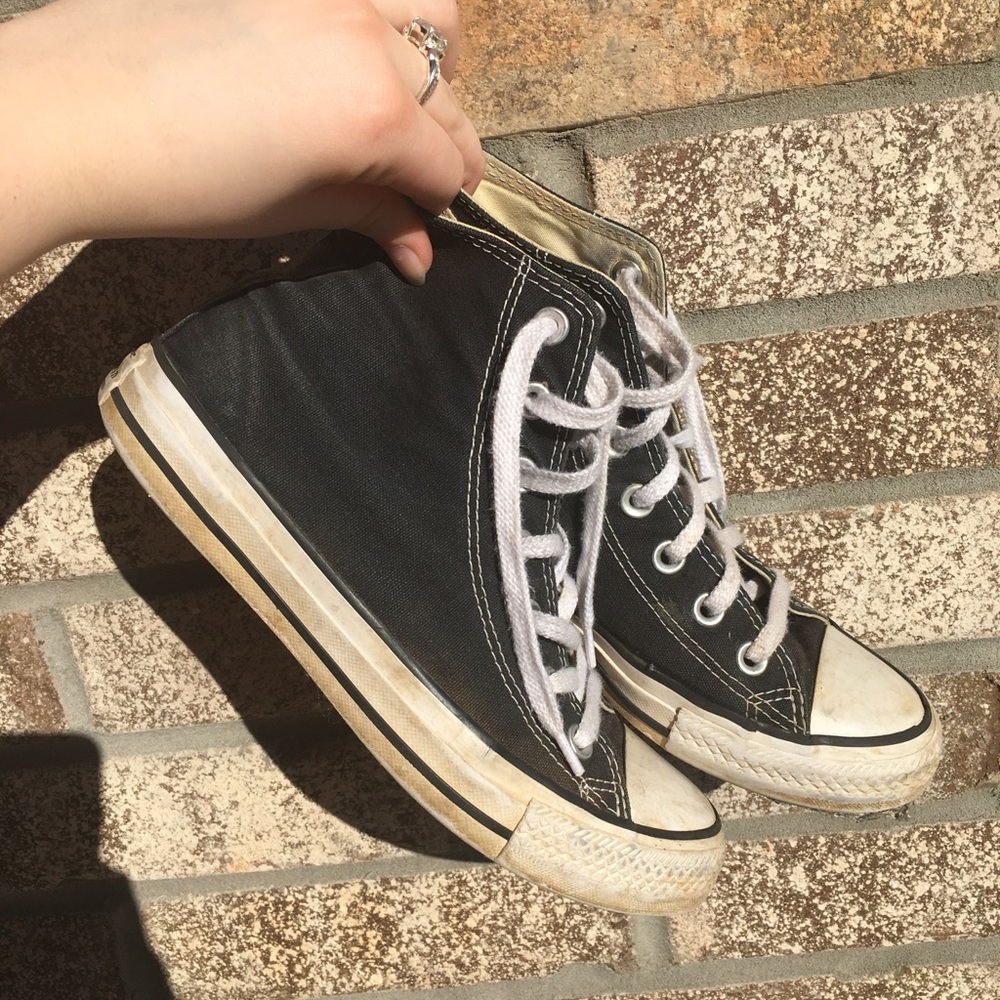 Black converse